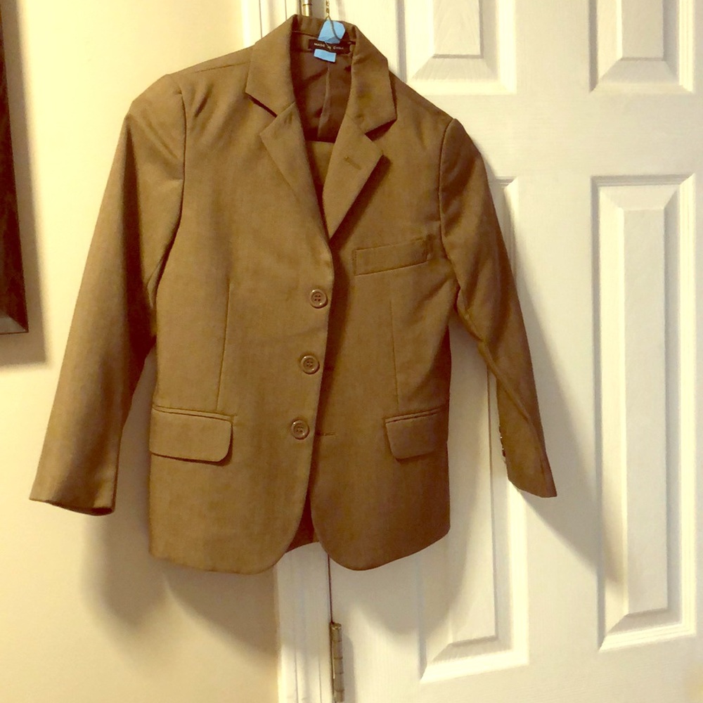 Boys Suit size 8